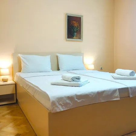 Vintage For 4 Guests & Private Parking Lejlighed Plovdiv