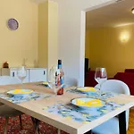 Daire Vintage For 4 Guests & Private Parking *