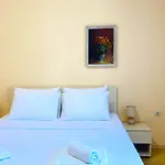 Vintage For 4 Guests & Private Parking Daire