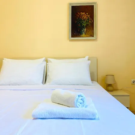 Vintage For 4 Guests & Private Parking 아파트 *
