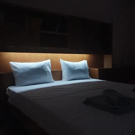 Vintage For 4 Guests & Private Parking Appartamento