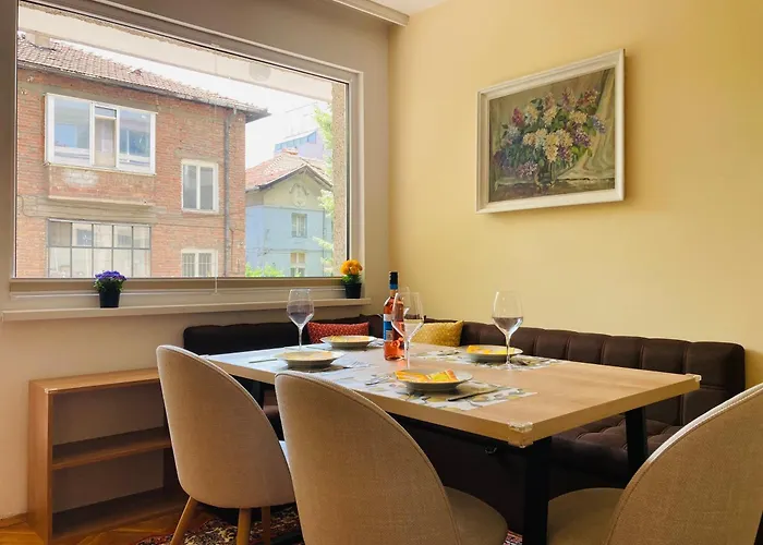 Vintage For 4 Guests & Private Parking Lejlighed