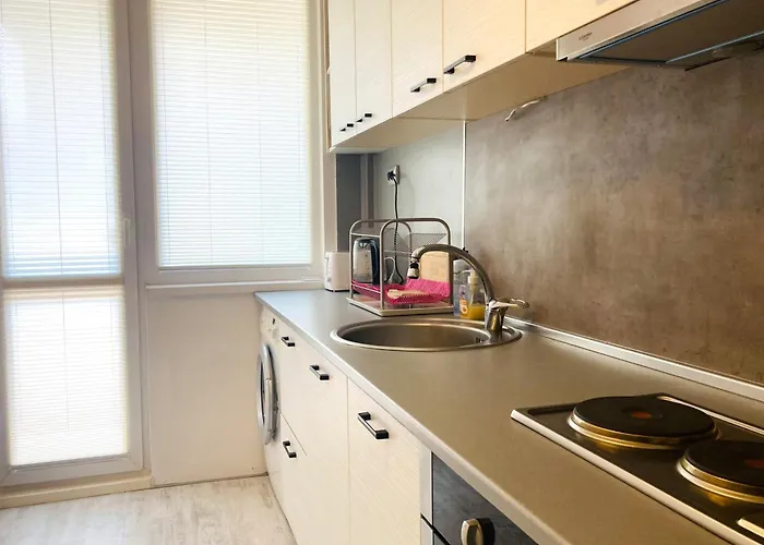 Vintage For 4 Guests & Private Parking *