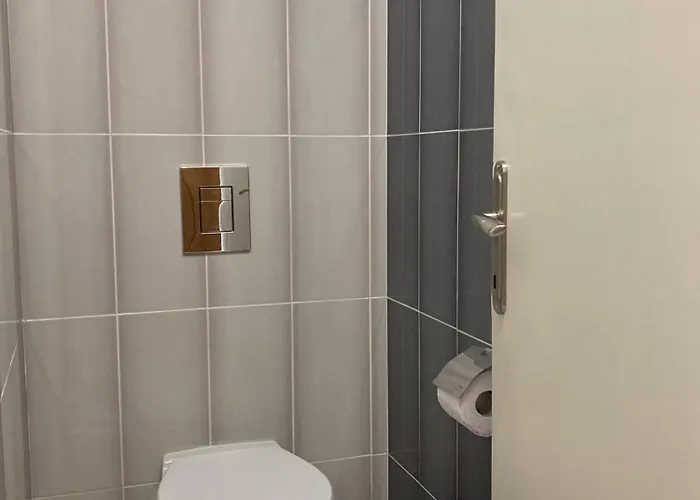 Vintage For 4 Guests & Private Parking Plovdiv