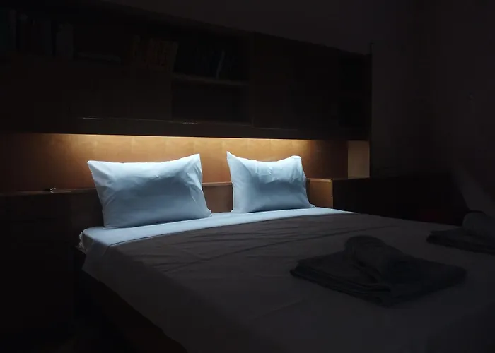 Vintage For 4 Guests & Private Parking Lejlighed